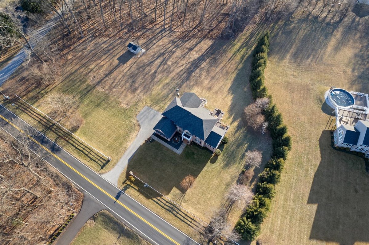 New Windsor, Maryland, 21776, United States, 5 Bedrooms Bedrooms, ,5 BathroomsBathrooms,Residential,For Sale,1943659