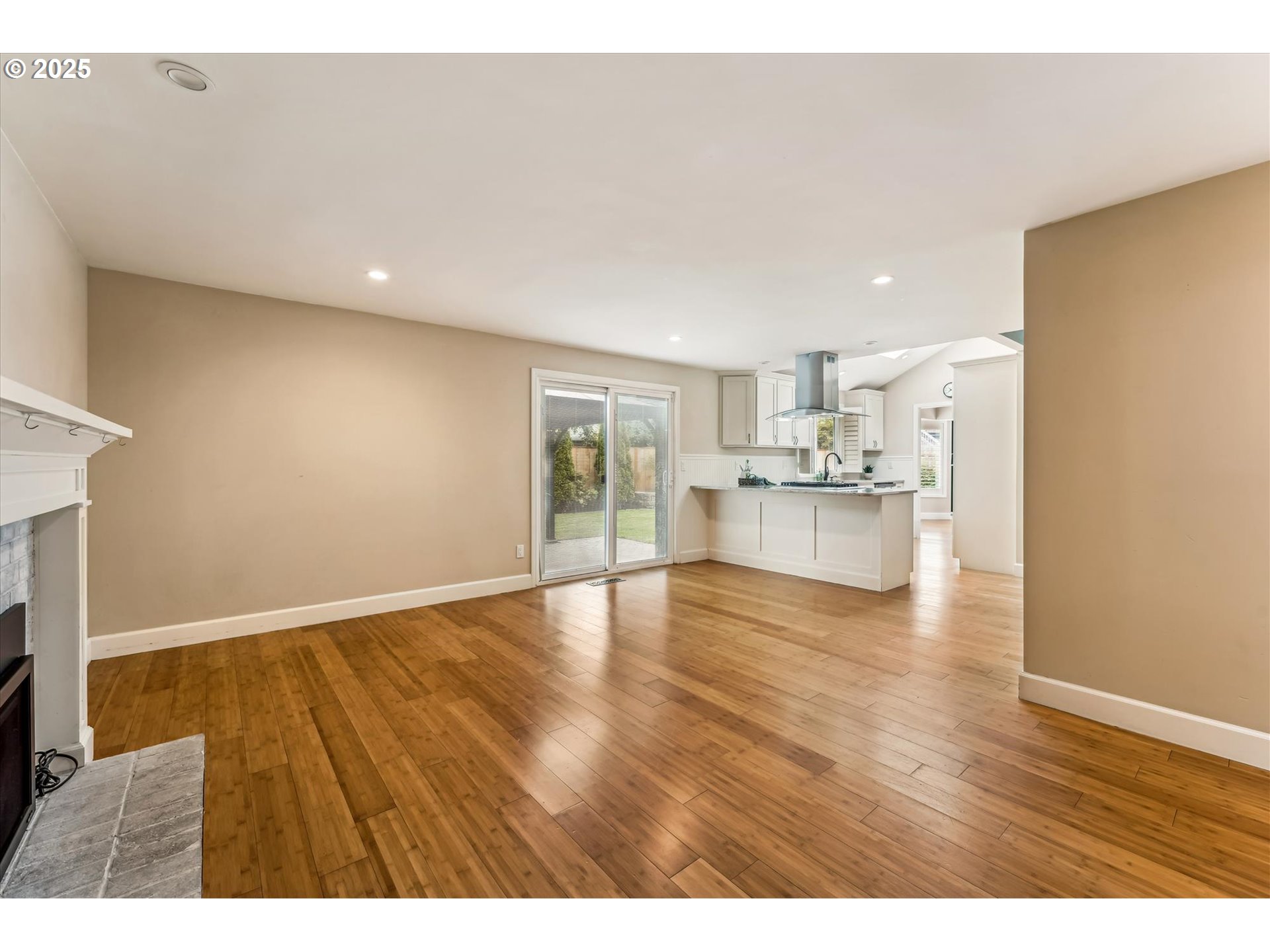Forest Grove, Oregon, 97116, United States, 3 Bedrooms Bedrooms, ,2 BathroomsBathrooms,Residential,For Sale,1917976