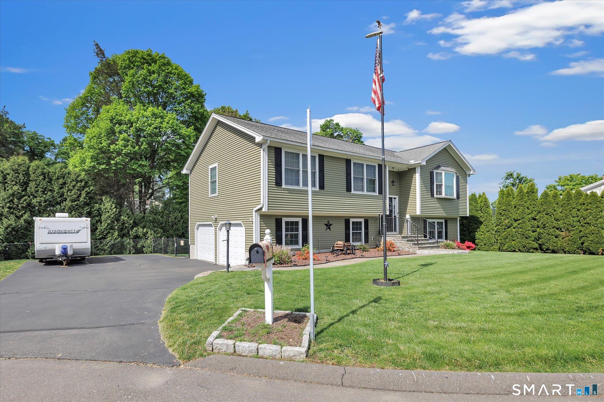 Ansonia, Connecticut, 06401, United States, 4 Bedrooms Bedrooms, ,4 BathroomsBathrooms,Residential,For Sale,2048150