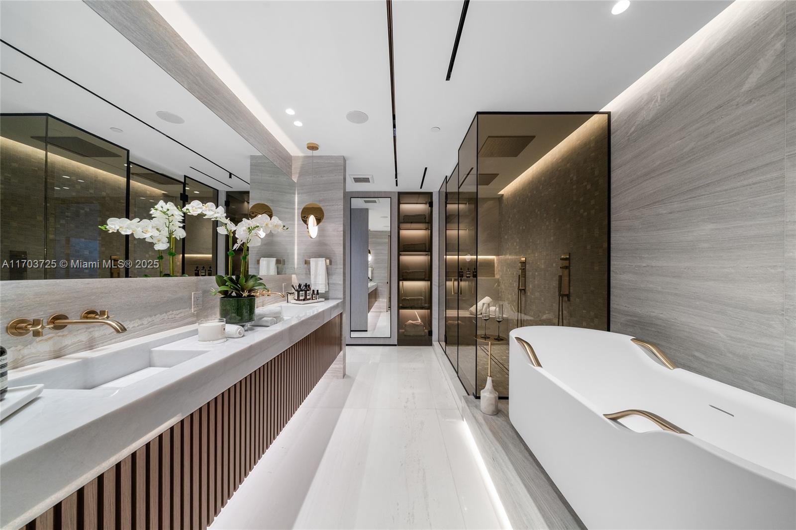 1425 Brickell Ave Unit 66D-66E, Miami, Florida, 33131, United States, 4 Bedrooms Bedrooms, ,5 BathroomsBathrooms,Residential,For Sale,1425 Brickell Ave Unit 66D-66E,1682437