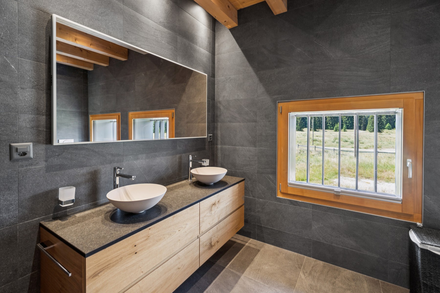  A stunning, fully renovated farmhouse consisting of 2 apartments - 物件實景