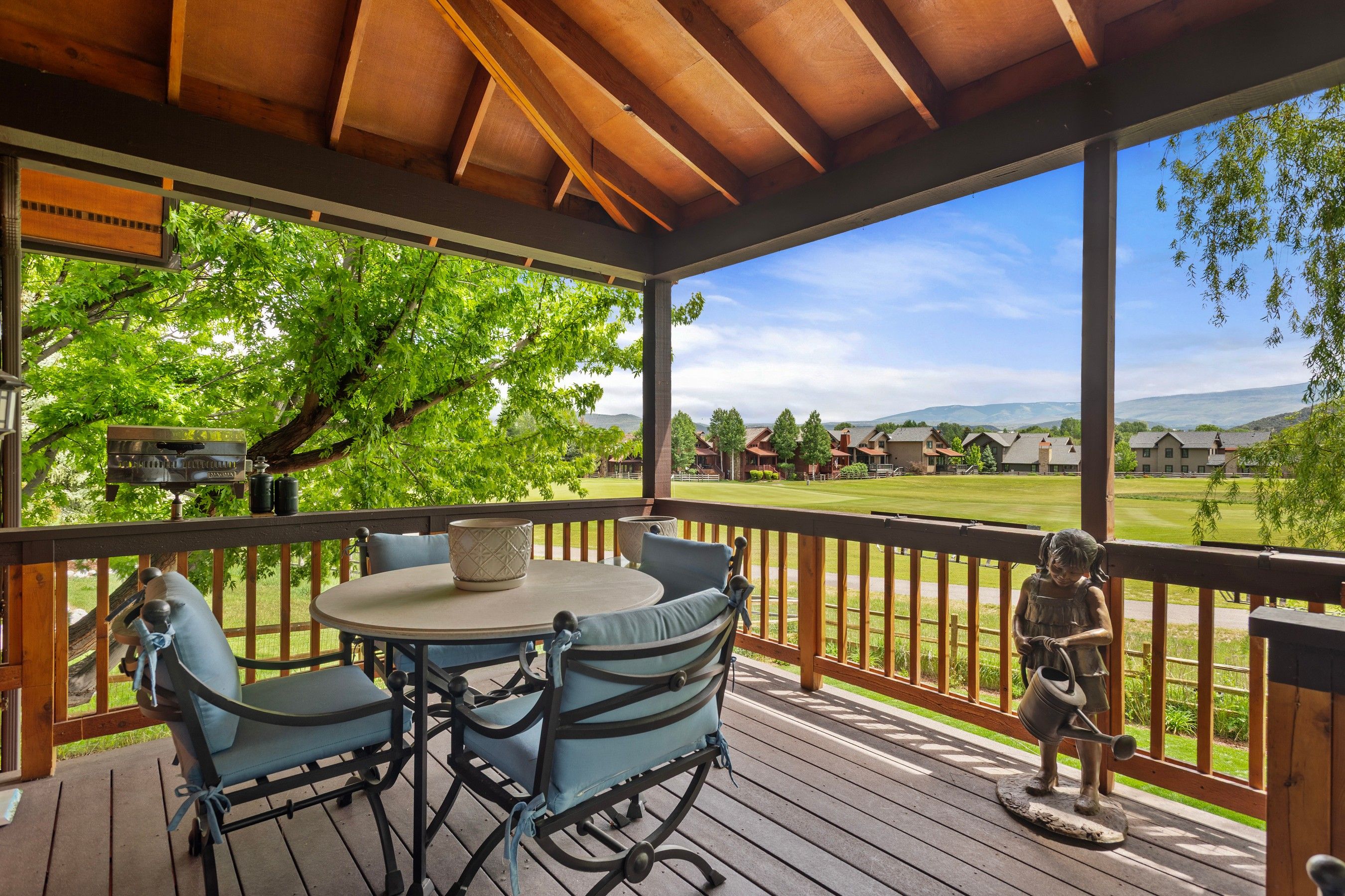  Private Fairway Living in River Valley Ranch - 物件實景