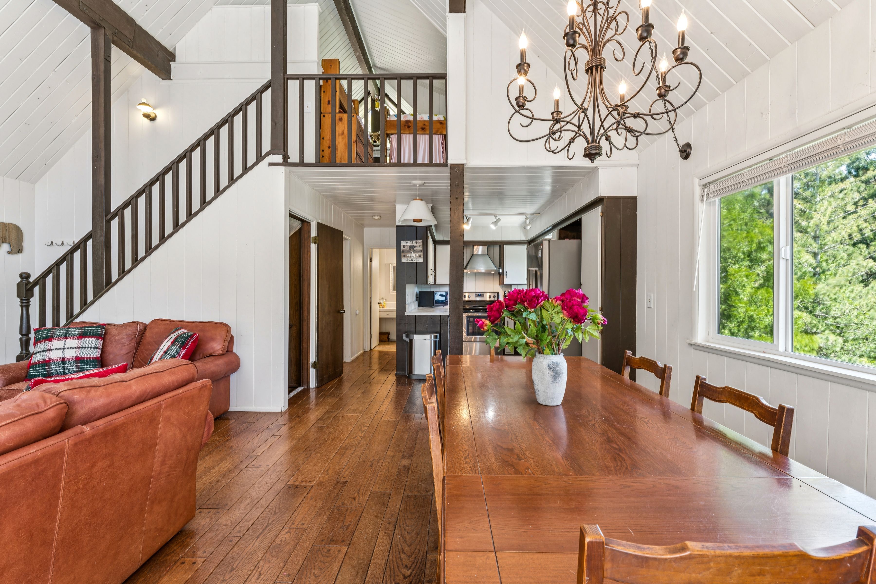  686 Grass Valley Road, Lake Arrowhead, CA 92352 - 物件實景