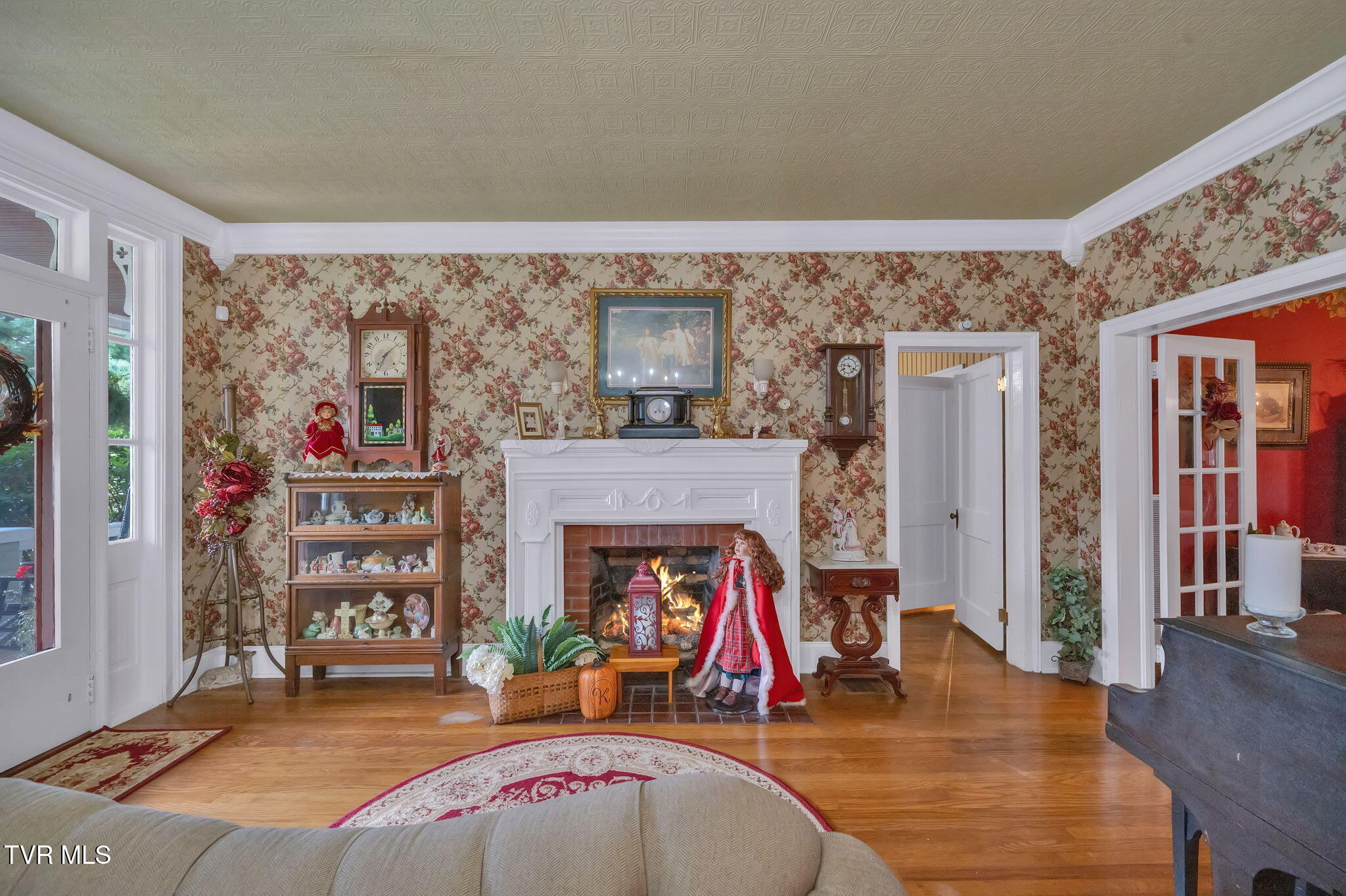 Roan Mountain, Tennessee, 37687, United States, 4 Bedrooms Bedrooms, ,2 BathroomsBathrooms,Residential,For Sale,2010992