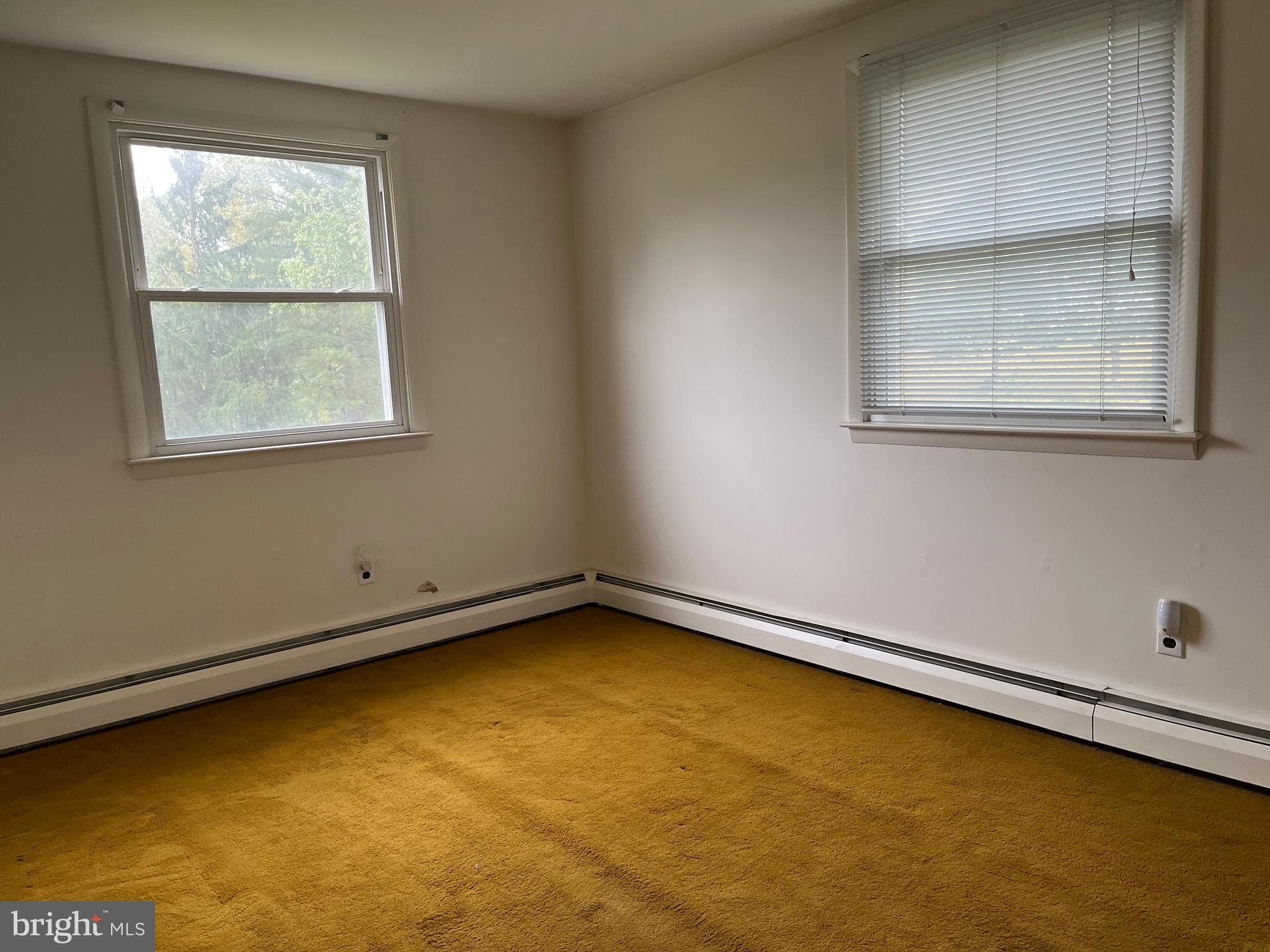 Southampton, Pennsylvania, 18966, United States, 4 Bedrooms Bedrooms, ,Residential,For Sale,1990215