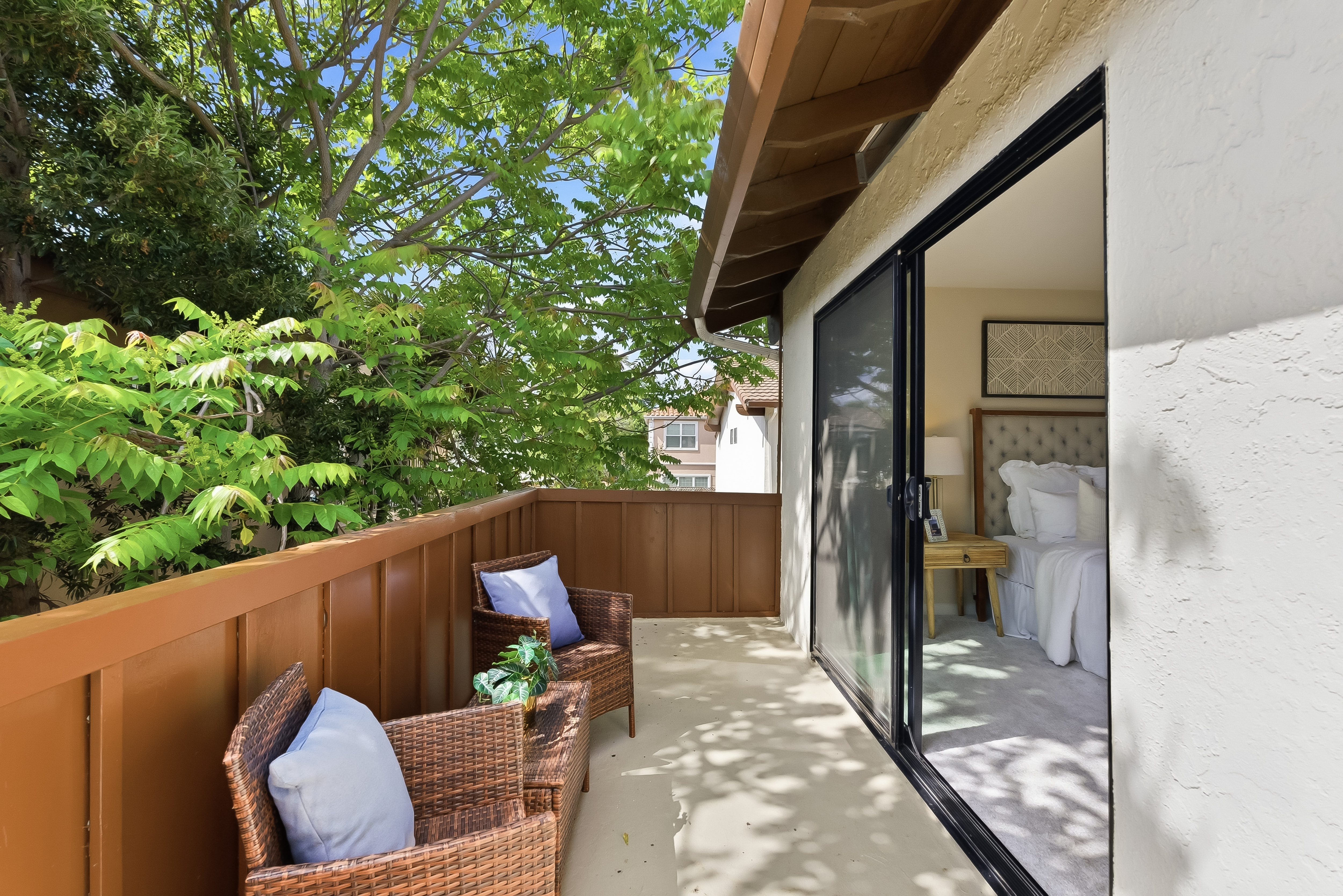  Spanish-Style Townhome in Tranquil Community - 物件實景
