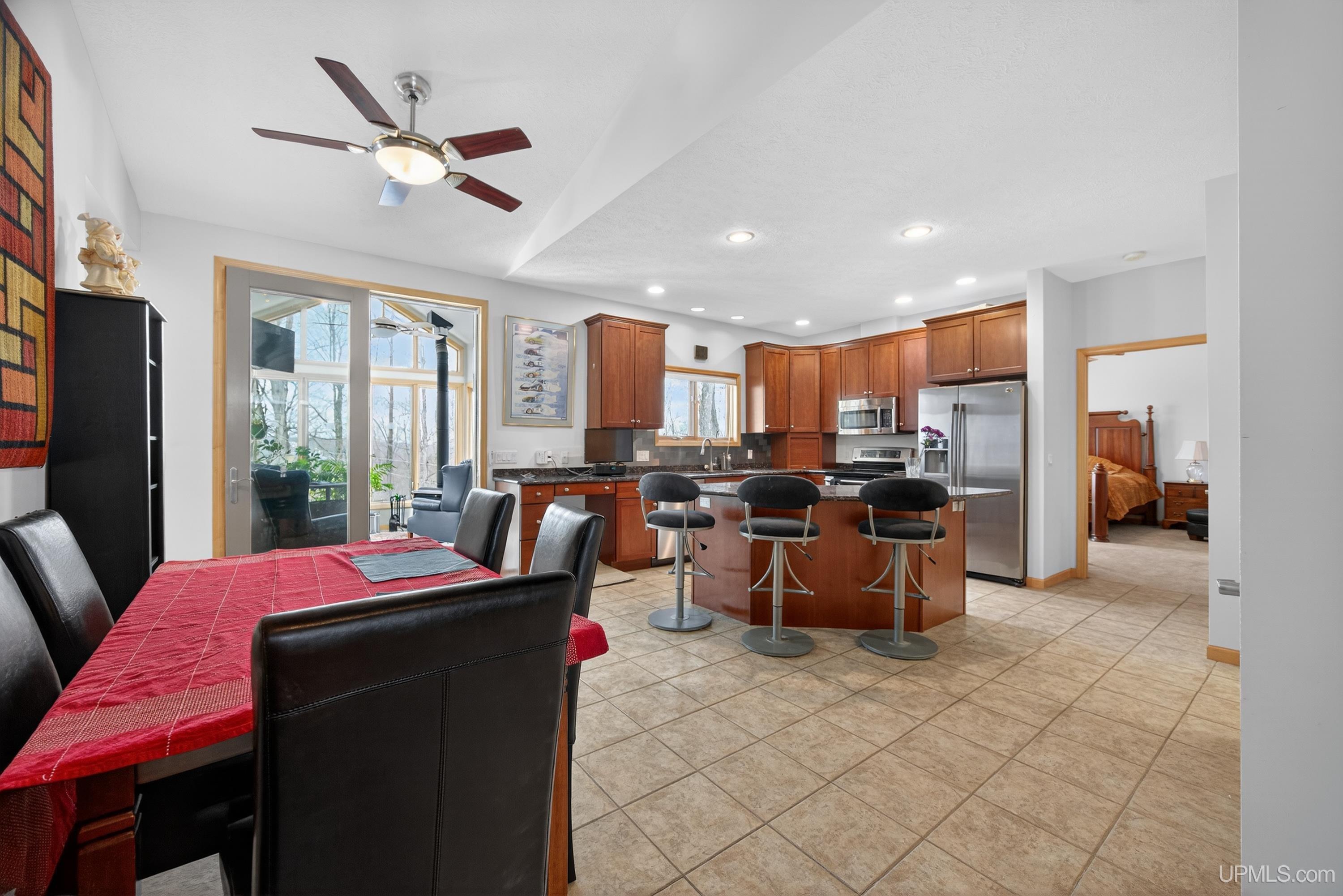 Houghton, Michigan, 49931, United States, 3 Bedrooms Bedrooms, ,4 BathroomsBathrooms,Residential,For Sale,2029605