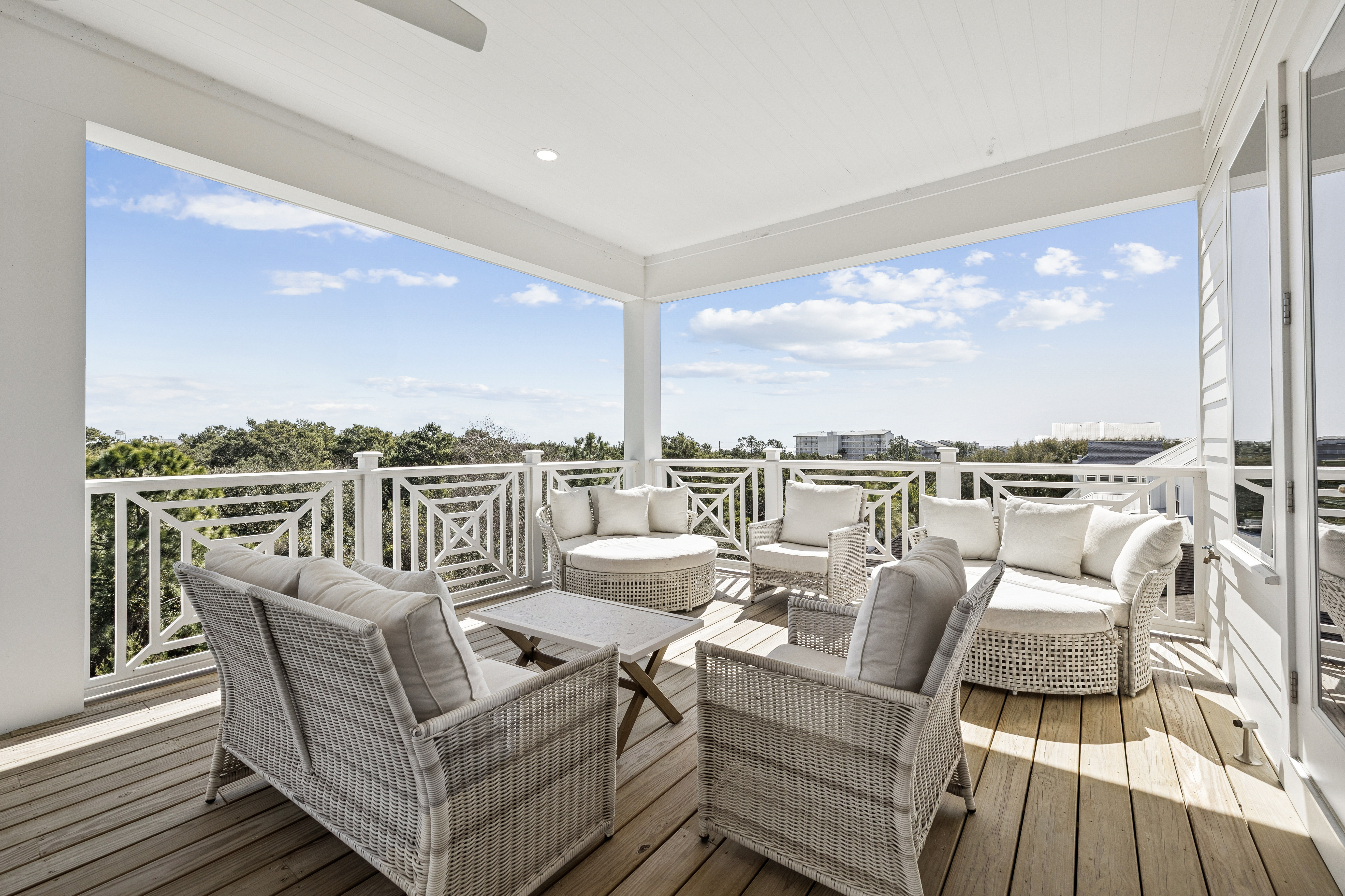  Contemporary Coastal Retreat With Deeded Beach Access - 物件實景