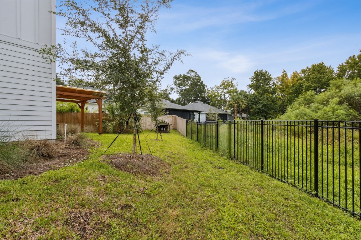 Fernandina Beach, Florida, 32034, United States, 2 Bedrooms Bedrooms, ,2 BathroomsBathrooms,Residential,For Sale,1979520