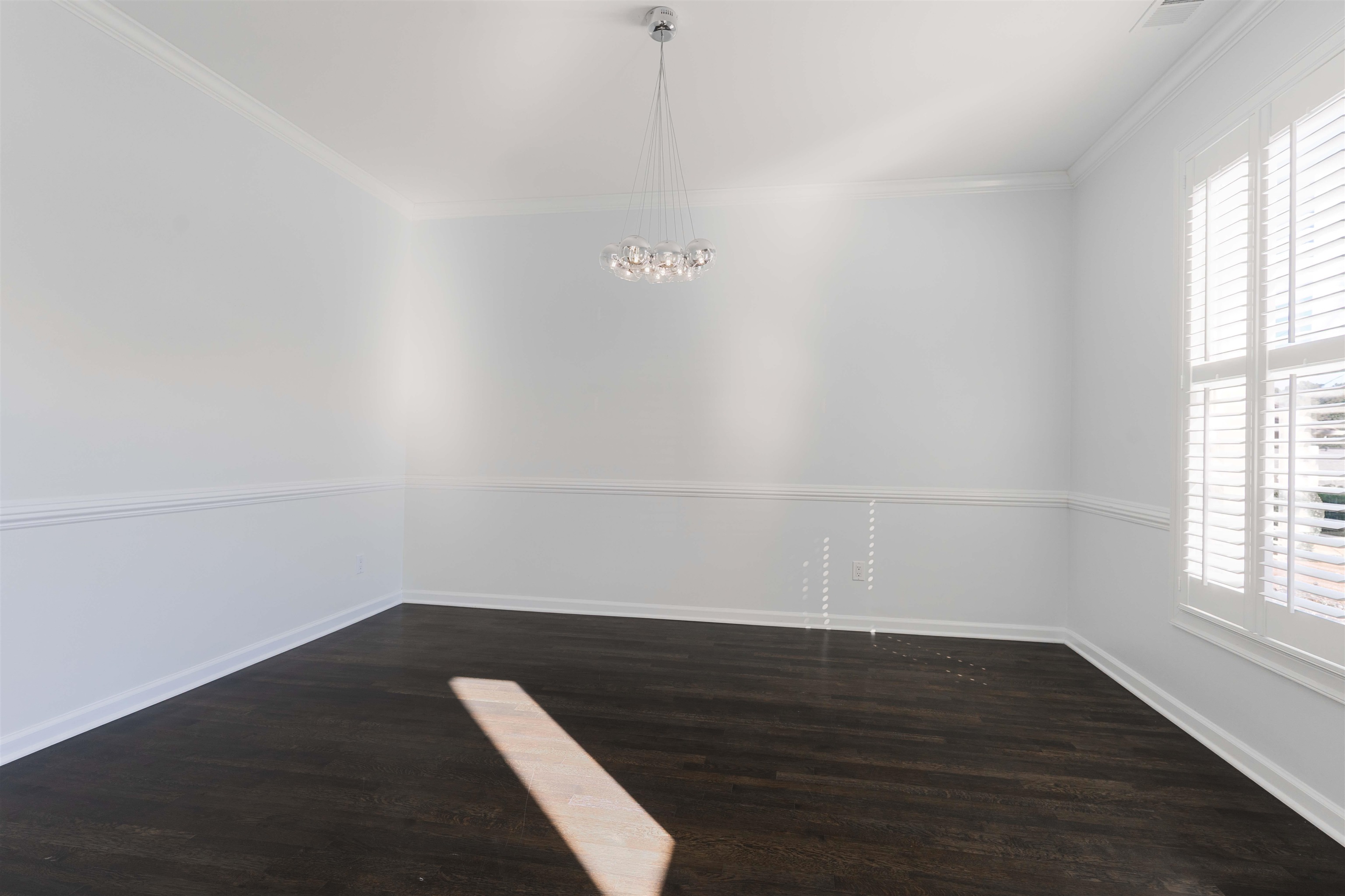 Memphis, Tennessee, 38120, United States, 4 Bedrooms Bedrooms, ,4 BathroomsBathrooms,Residential,For Sale,1965217