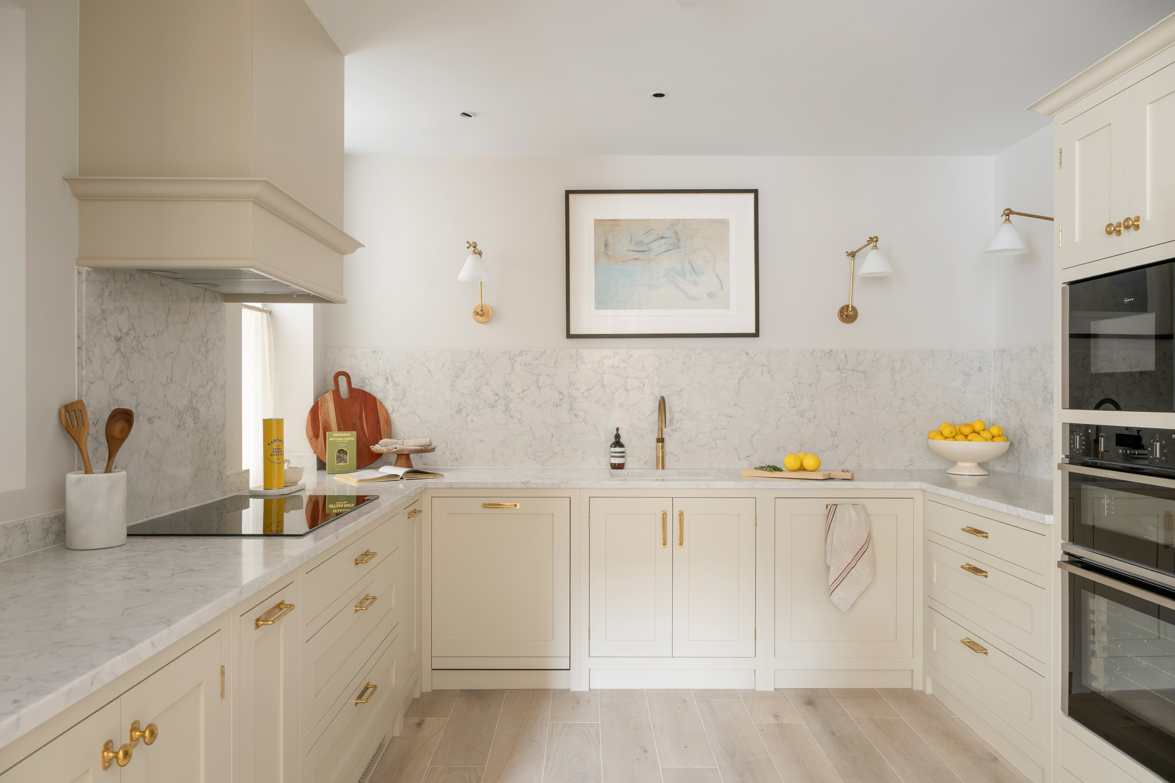  A Three Bedroom, Three-Window-Wide House in Notting Hill - 物件實景