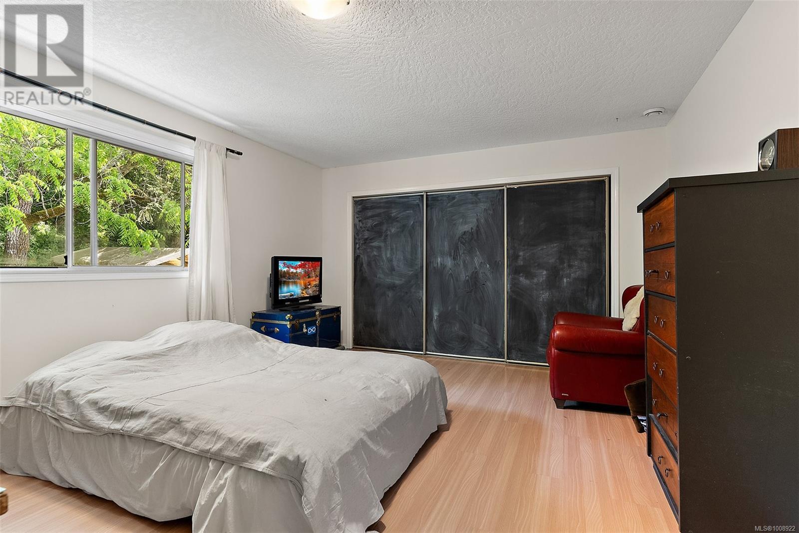 SAANICH, British Columbia, V8Z 3G7, CA, 3 Bedrooms Bedrooms, ,2 BathroomsBathrooms,Residential,For Sale,1949022