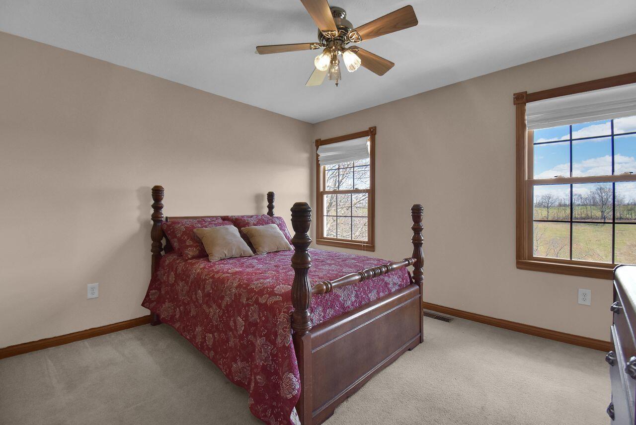 Dry Ridge, Kentucky, 41035, United States, 5 Bedrooms Bedrooms, ,4 BathroomsBathrooms,Residential,For Sale,1818074