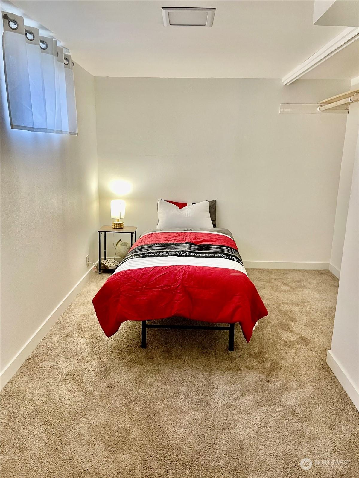 SEATTLE, Washington, 98178, United States, 2 Bedrooms Bedrooms, ,2 BathroomsBathrooms,Residential,For Sale,1940948