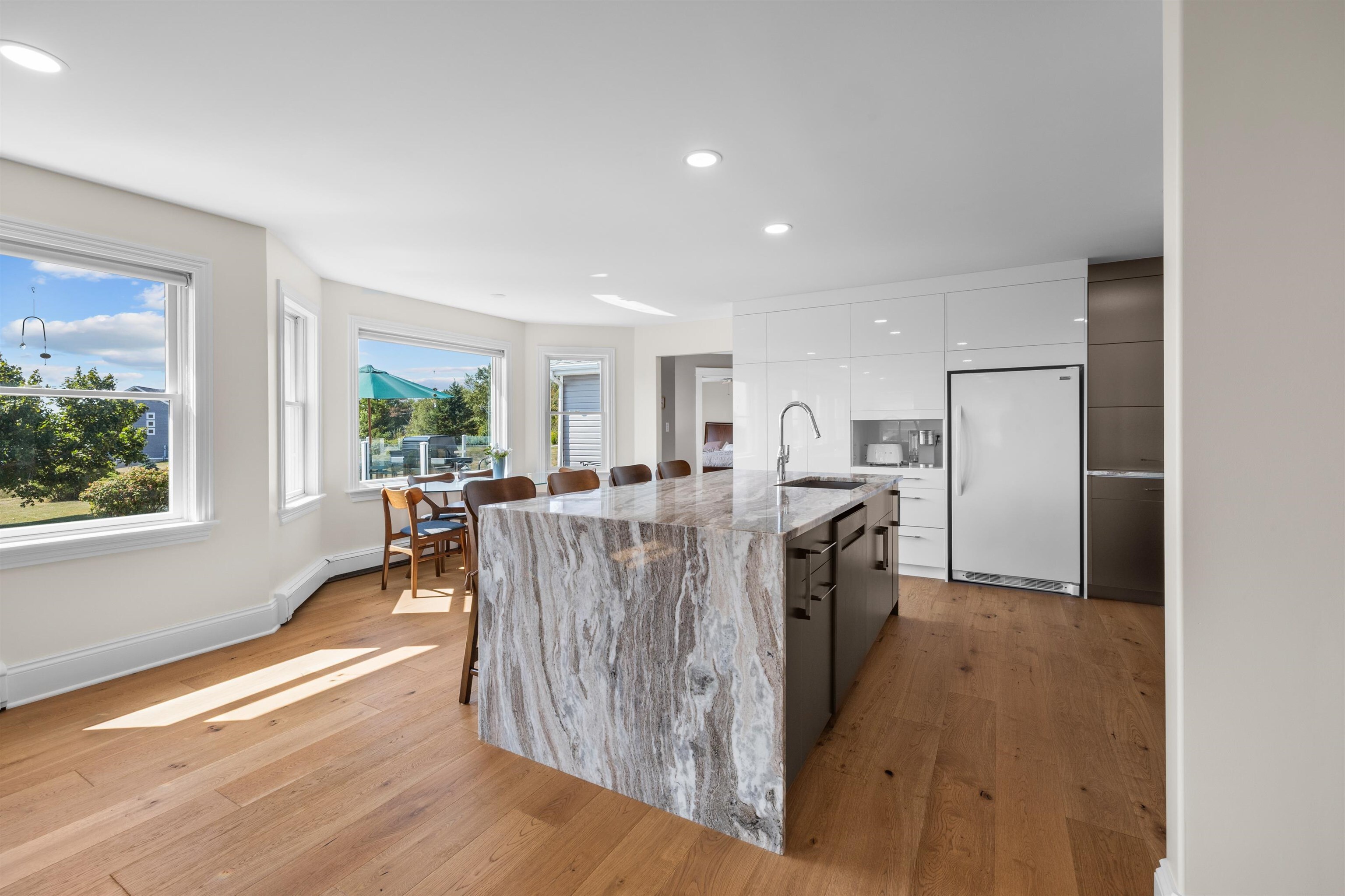 STRATFORD, Prince Edward Island, C1B 0J7, CA, 7 Bedrooms Bedrooms, ,4 BathroomsBathrooms,Residential,For Sale,1949695