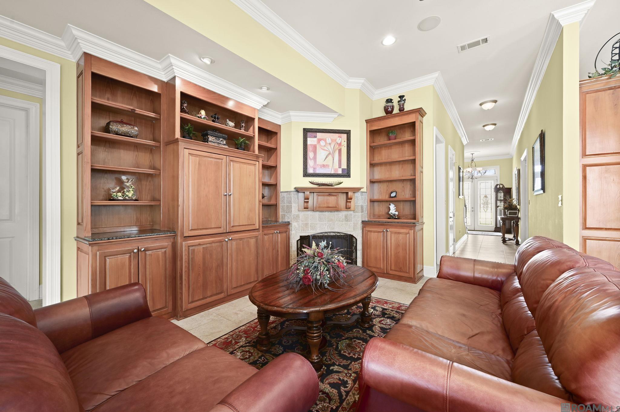 Gonzales, Louisiana, 70737, United States, 4 Bedrooms Bedrooms, ,3 BathroomsBathrooms,Residential,For Sale,2023564