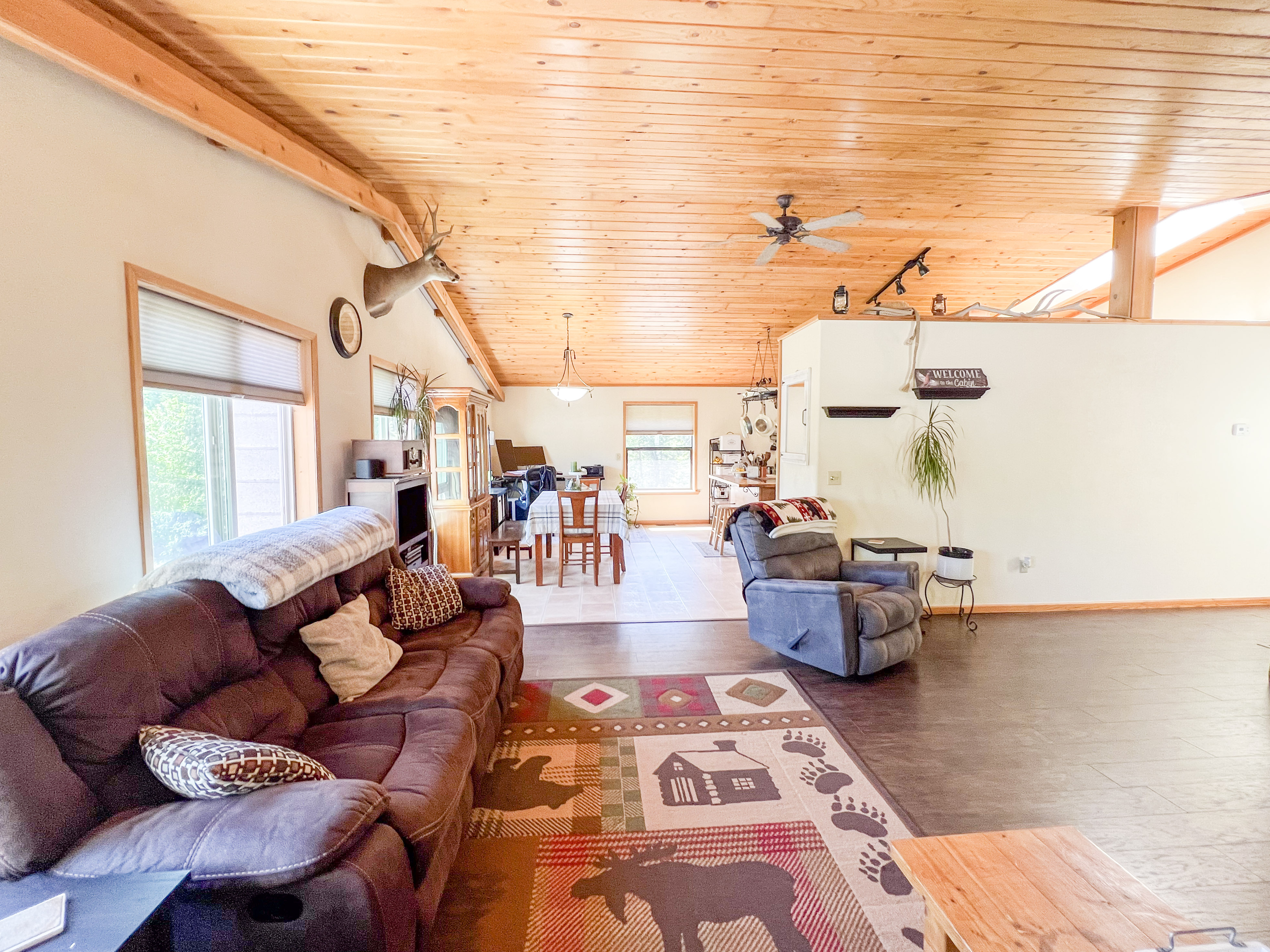 Colville, Washington, 99114, United States, 2 Bedrooms Bedrooms, ,2 BathroomsBathrooms,Residential,For Sale,1928739