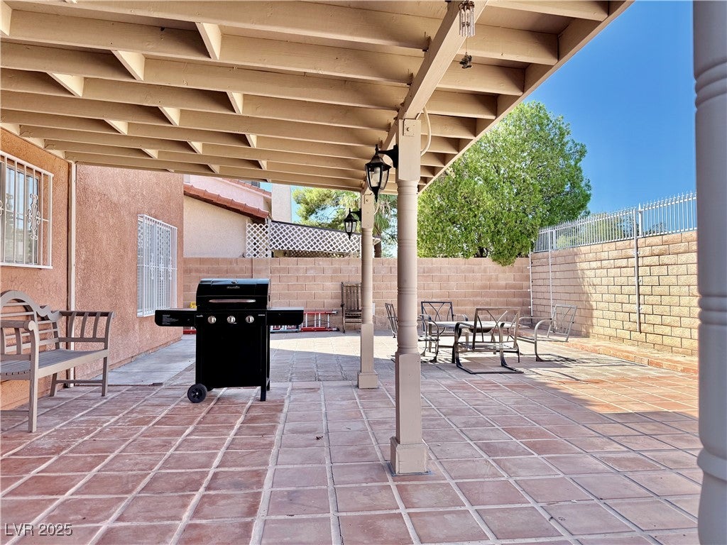 Las Vegas, Nevada, 89121, United States, 3 Bedrooms Bedrooms, ,2 BathroomsBathrooms,Residential,For Sale,1981360