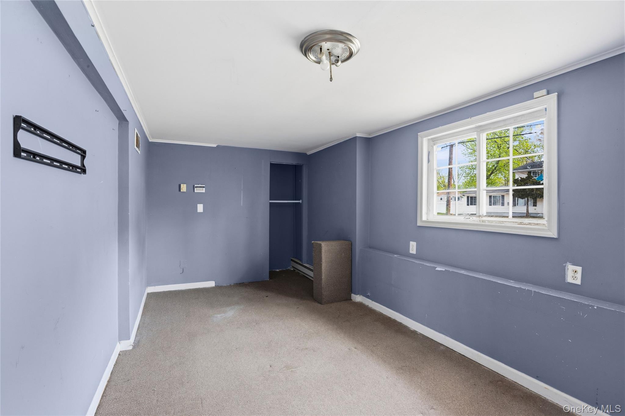 Selden, New York, 11784, United States, 5 Bedrooms Bedrooms, ,2 BathroomsBathrooms,Residential,For Sale,2049054