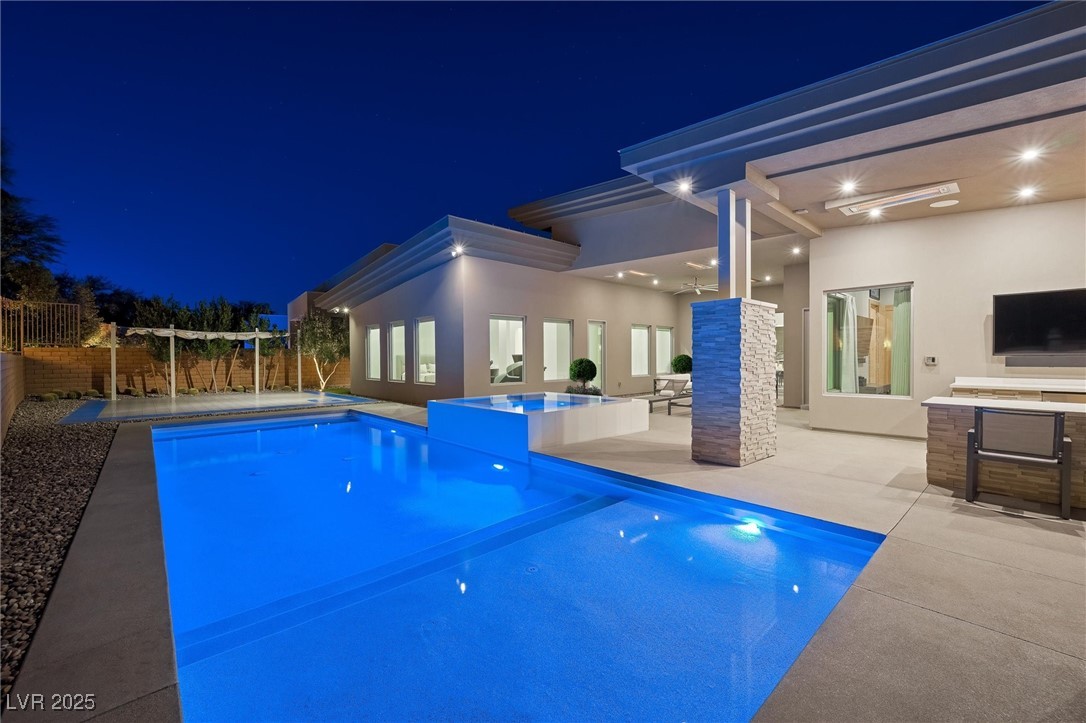 Las Vegas, Nevada, 89135, United States, 3 Bedrooms Bedrooms, ,4 BathroomsBathrooms,Residential,For Sale,1993363