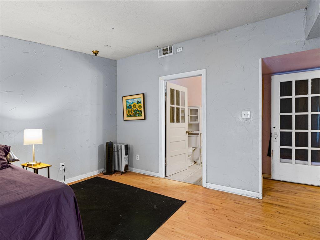 Ennis, Texas, 75119, United States, 3 Bedrooms Bedrooms, ,3 BathroomsBathrooms,Residential,For Sale,1928326