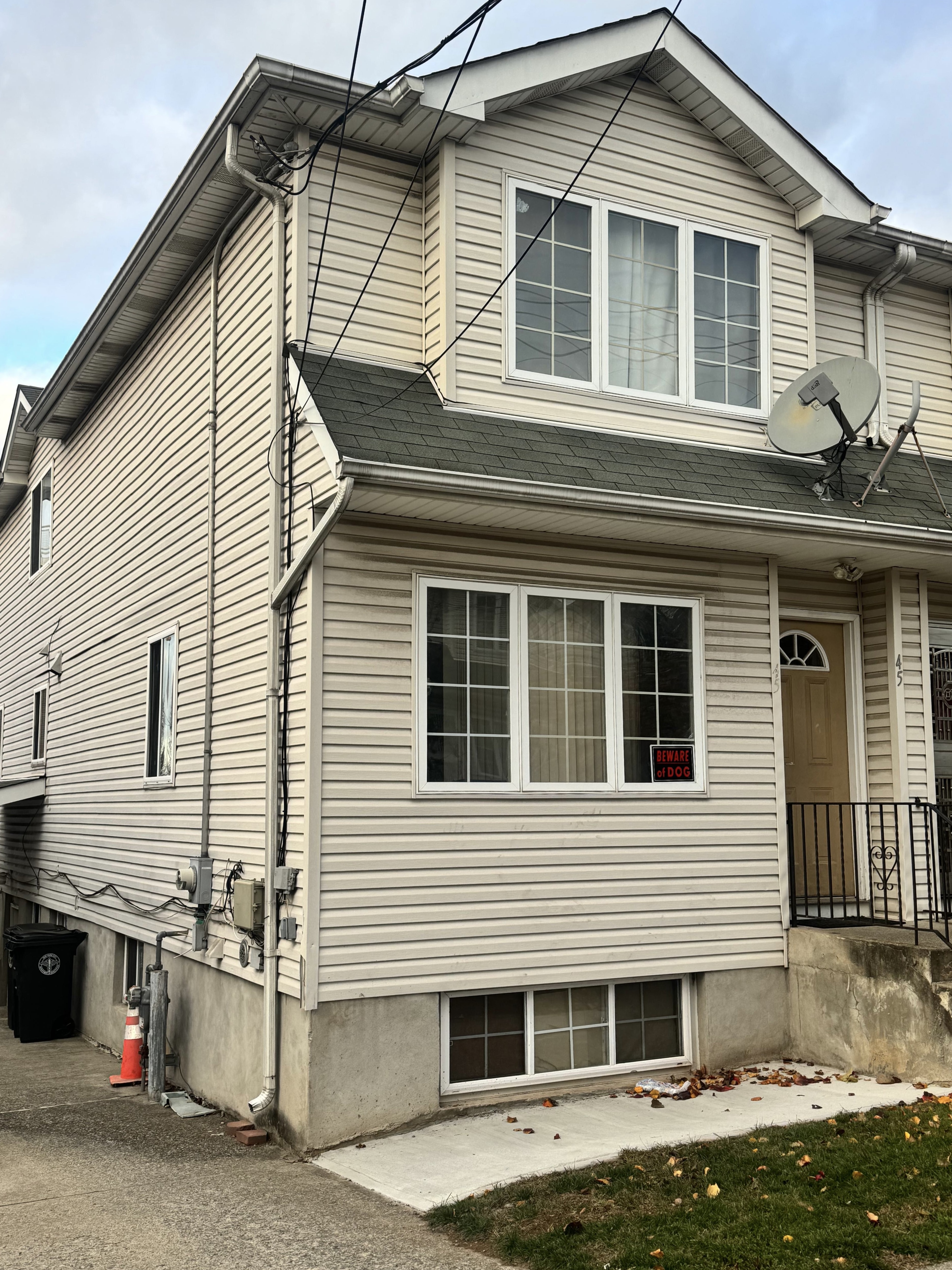 Staten Island, New York, 10310, United States, 3 Bedrooms Bedrooms, ,4 BathroomsBathrooms,Residential,For Sale,2002503