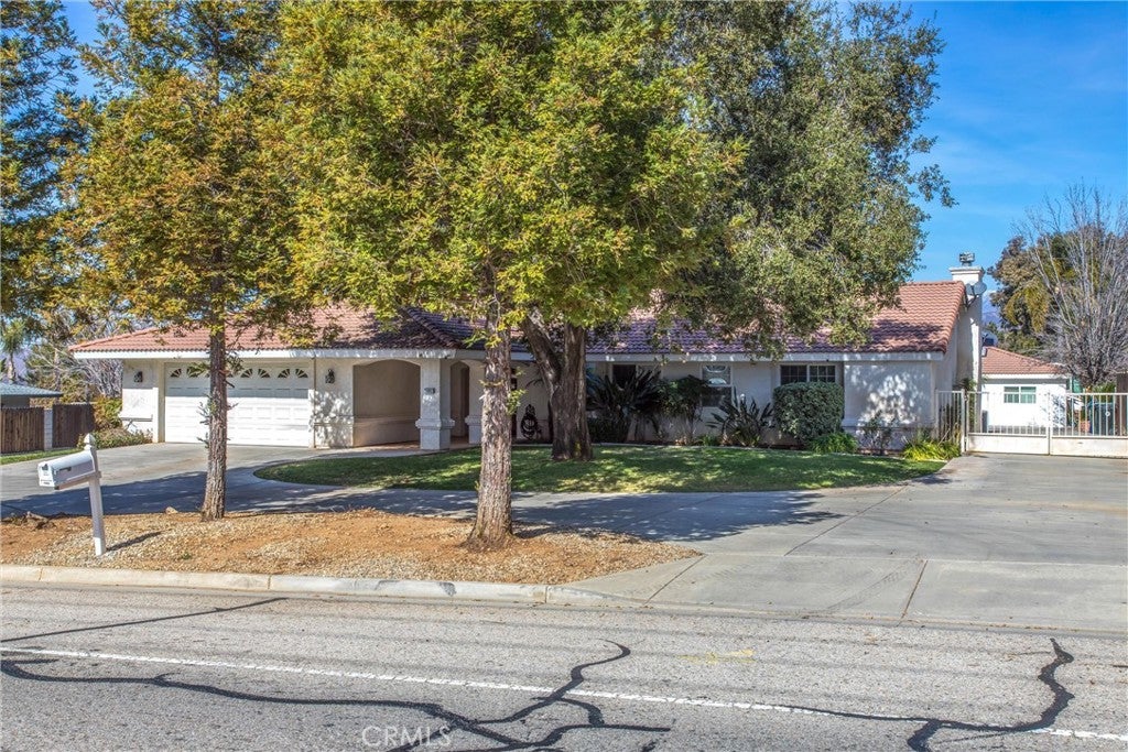 Yucaipa, California, 92399, United States, 5 Bedrooms Bedrooms, ,3 BathroomsBathrooms,Residential,For Sale,1980066