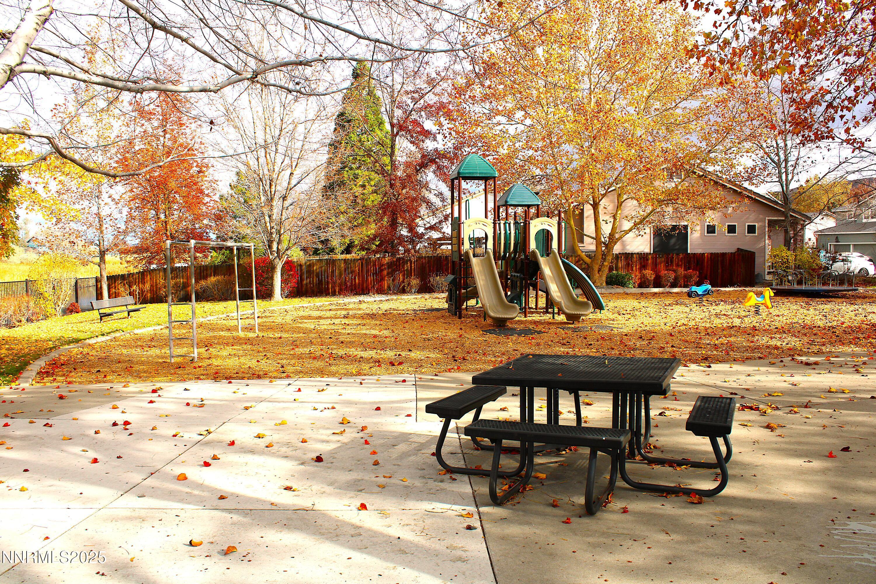 Reno, Nevada, 89502, United States, 4 Bedrooms Bedrooms, ,2 BathroomsBathrooms,Residential,For Sale,1997372