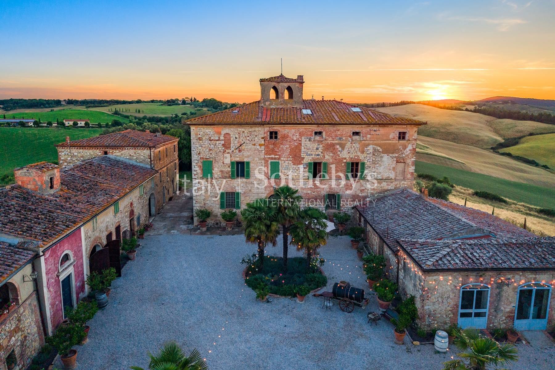  Prestigious estate with historic hamlet and winery - 物件實景
