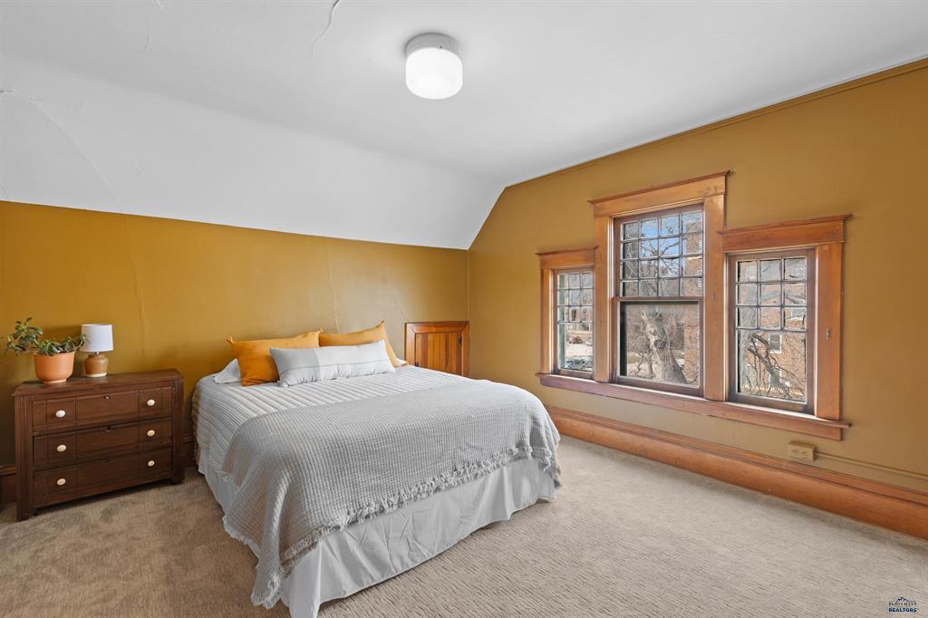 Rapid City, South Dakota, 57701, United States, 6 Bedrooms Bedrooms, ,3 BathroomsBathrooms,Residential,For Sale,1979556