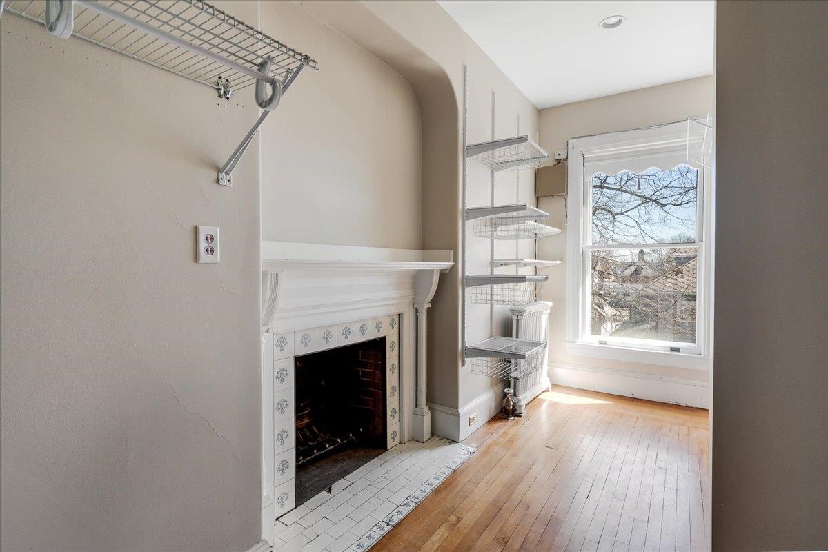 Manchester, New Hampshire, 03104, United States, 5 Bedrooms Bedrooms, ,6 BathroomsBathrooms,Residential,For Sale,1779351