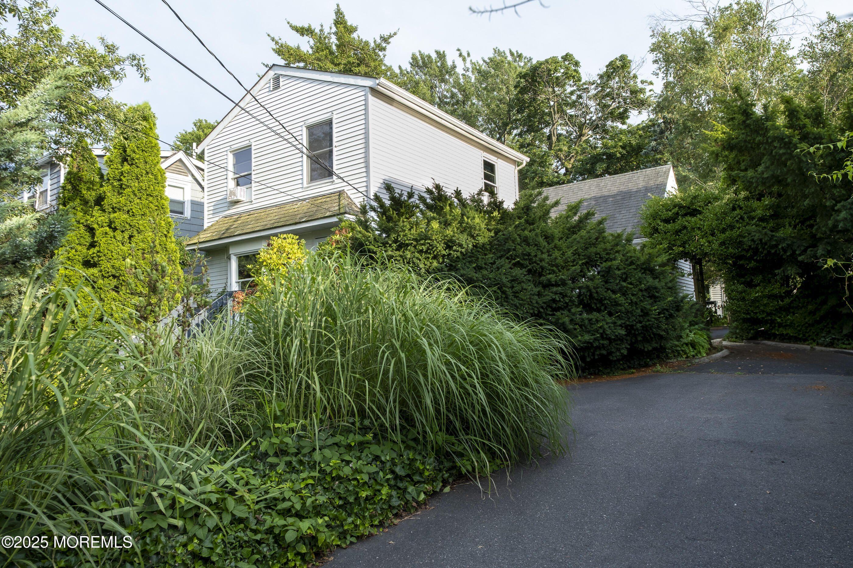 Leonardo, New Jersey, 07737, United States, 4 Bedrooms Bedrooms, ,3 BathroomsBathrooms,Residential,For Sale,1989142