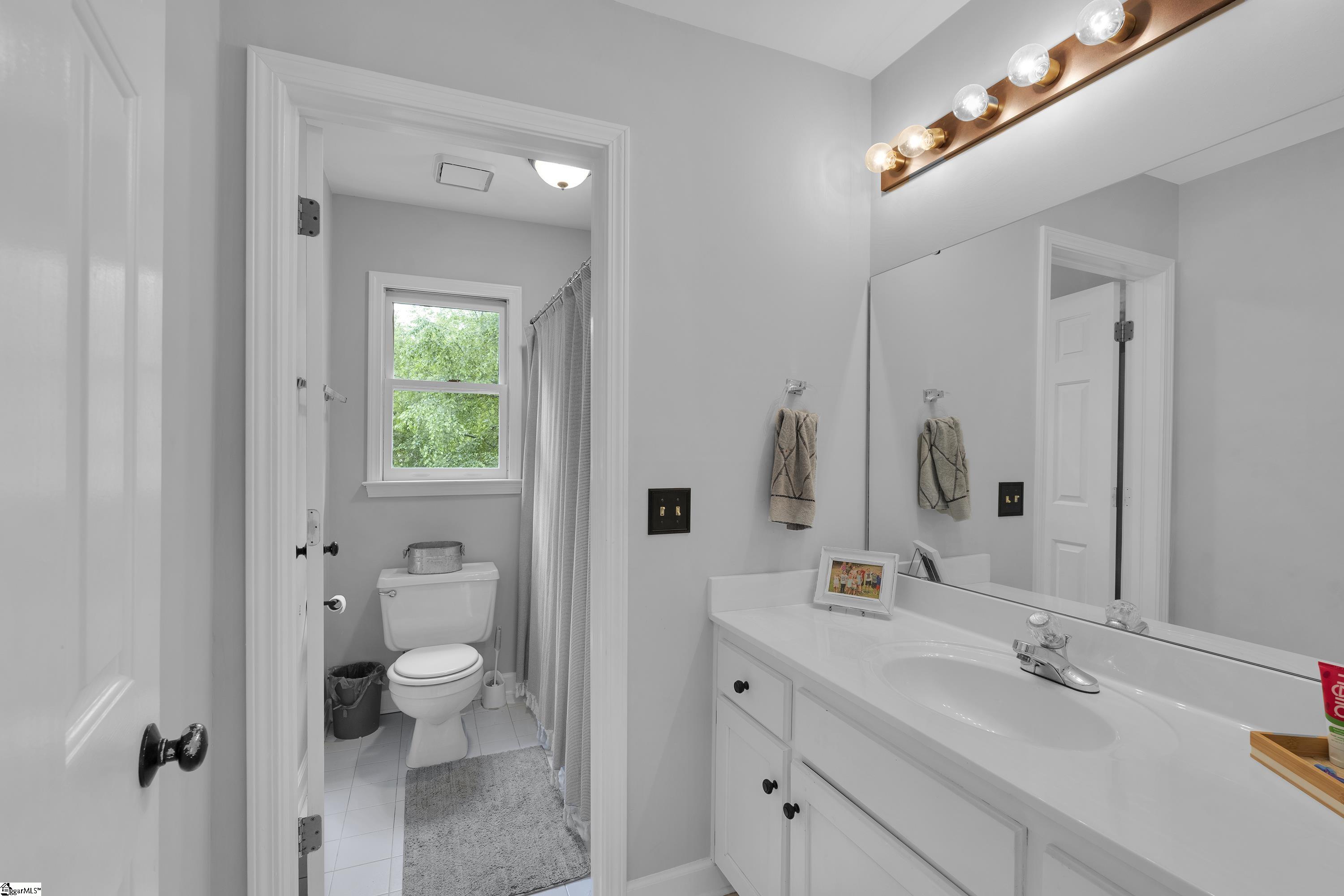 Greenville, South Carolina, 29615, United States, 3 Bedrooms Bedrooms, ,3 BathroomsBathrooms,Residential,For Sale,1836698