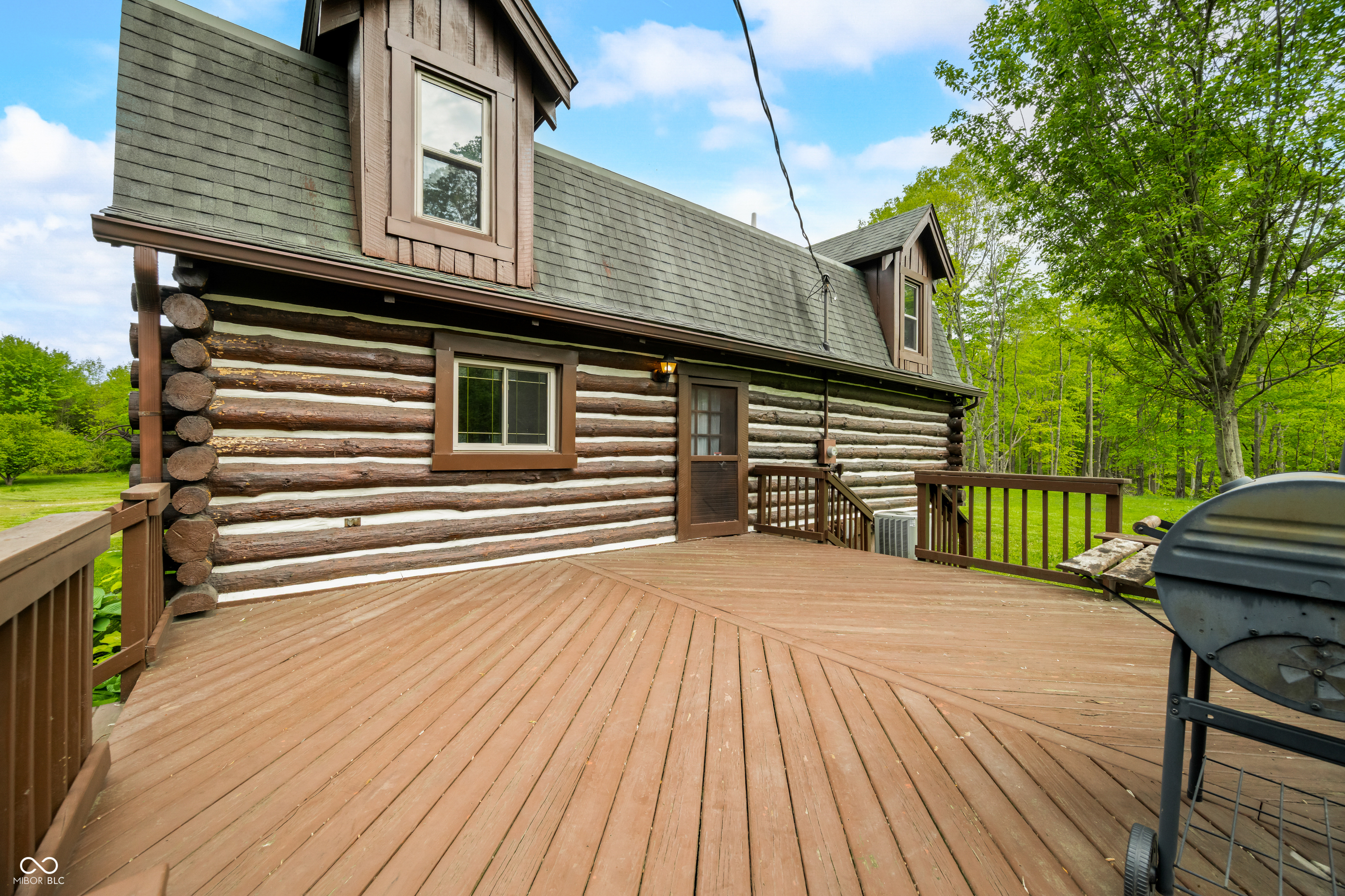 Trafalgar, Indiana, 46181, United States, 3 Bedrooms Bedrooms, ,4 BathroomsBathrooms,Residential,For Sale,1928736