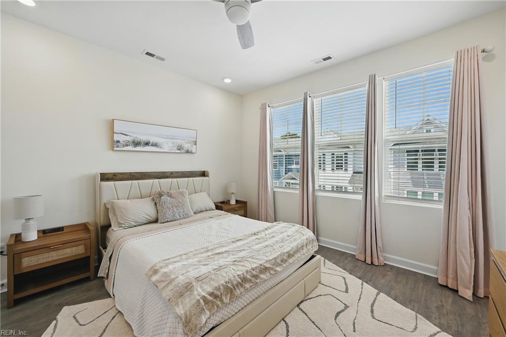 Norfolk Va, Virginia, 23518, United States, 2 Bedrooms Bedrooms, ,3 BathroomsBathrooms,Residential,For Sale,1866768