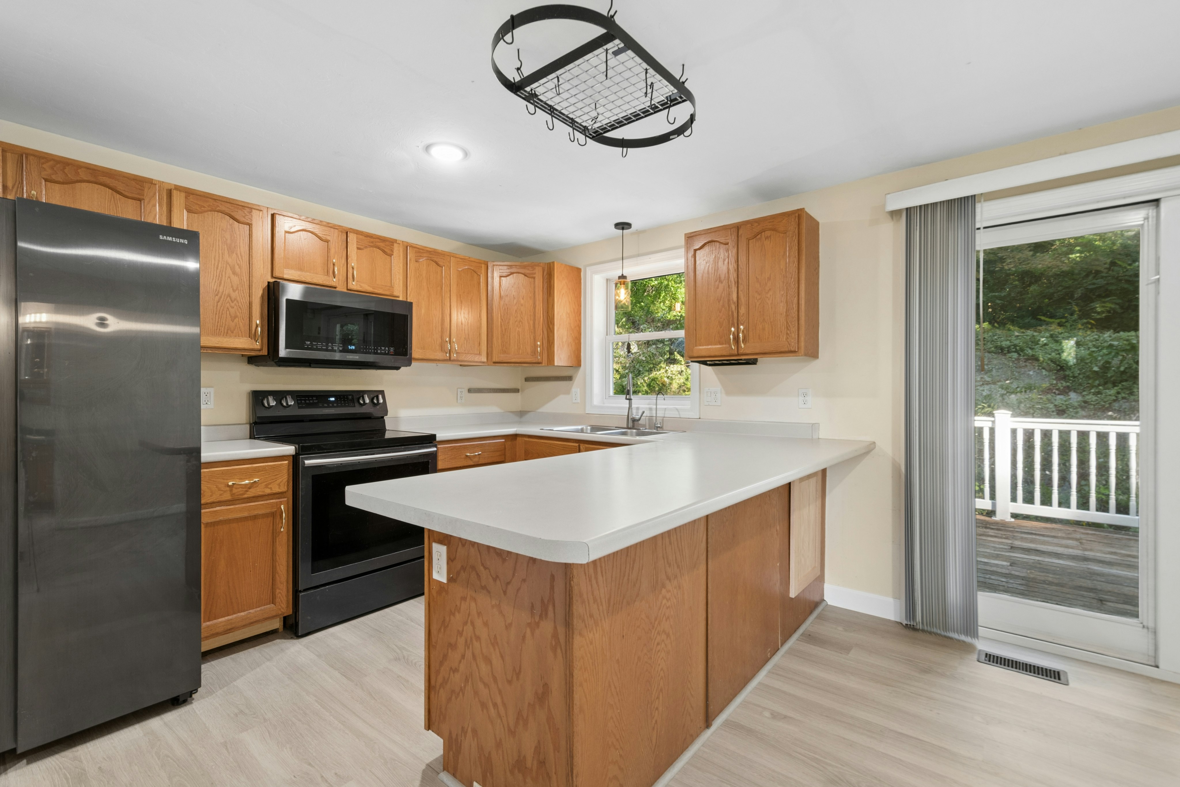  13 Calvin Street, Ayer, MA 01432 - 物件實景
