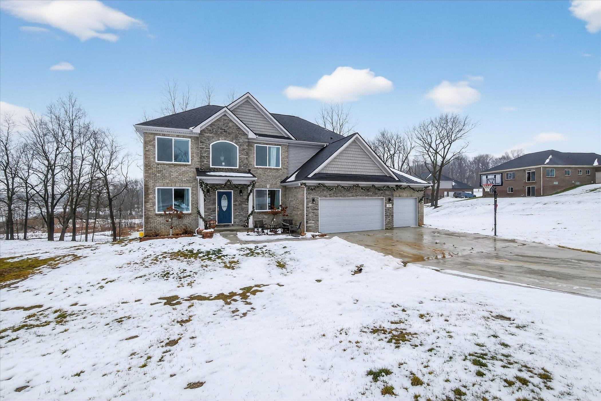 Ortonville, Michigan, 48462, United States, 5 Bedrooms Bedrooms, ,3 BathroomsBathrooms,Residential,For Sale,2008578