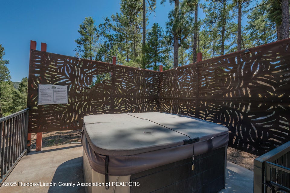 Ruidoso, New Mexico, 88345, United States, 4 Bedrooms Bedrooms, ,3 BathroomsBathrooms,Residential,For Sale,1909726