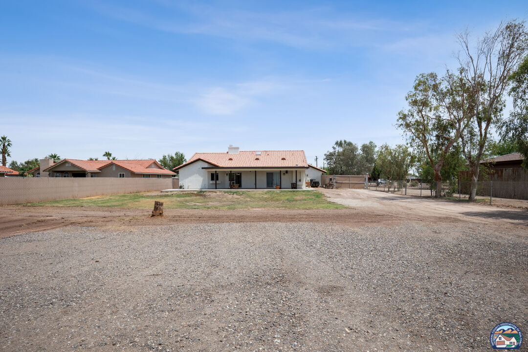 El Centro, California, 92243, United States, 4 Bedrooms Bedrooms, ,3 BathroomsBathrooms,Residential,For Sale,1838686
