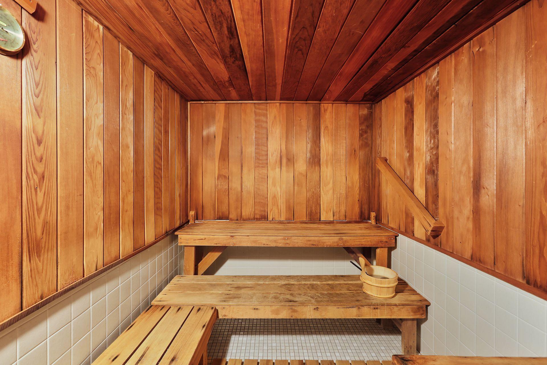 Minneapolis, Minnesota, 55403, United States, 2 Bedrooms Bedrooms, ,1 BathroomBathrooms,Residential,For Sale,1794027