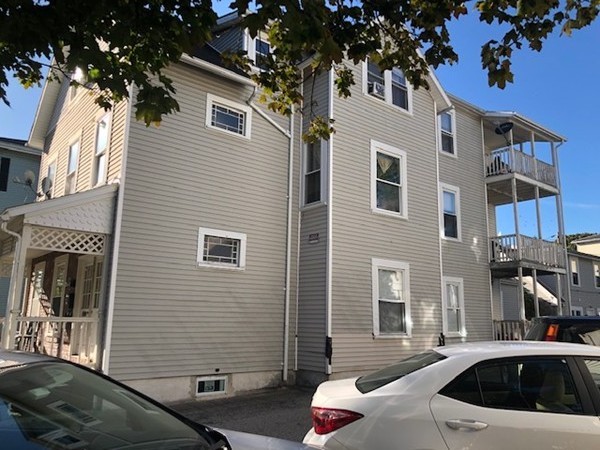 Worcester, Massachusetts, 01609, United States, 10 Bedrooms Bedrooms, ,6 BathroomsBathrooms,Residential,For Sale,2008576