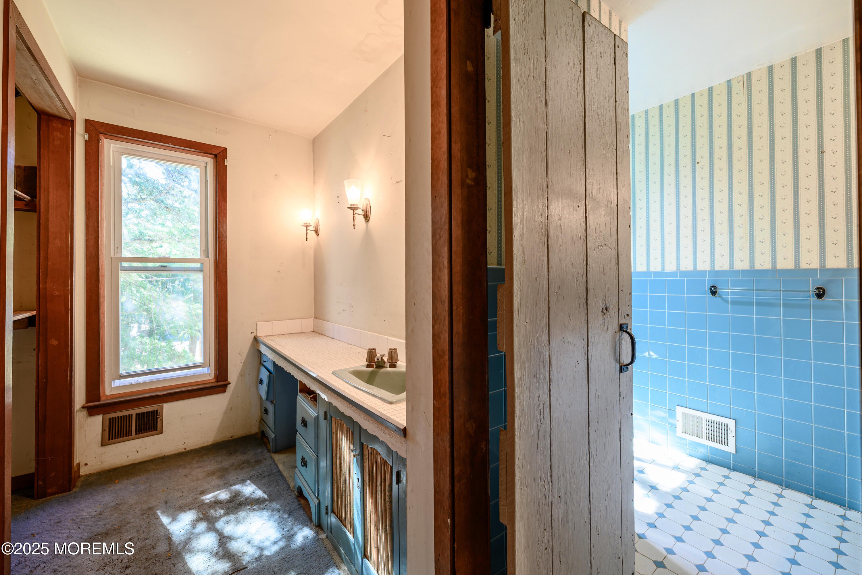 Marlboro, New Jersey, 07746, United States, 3 Bedrooms Bedrooms, ,3 BathroomsBathrooms,Residential,For Sale,1974582