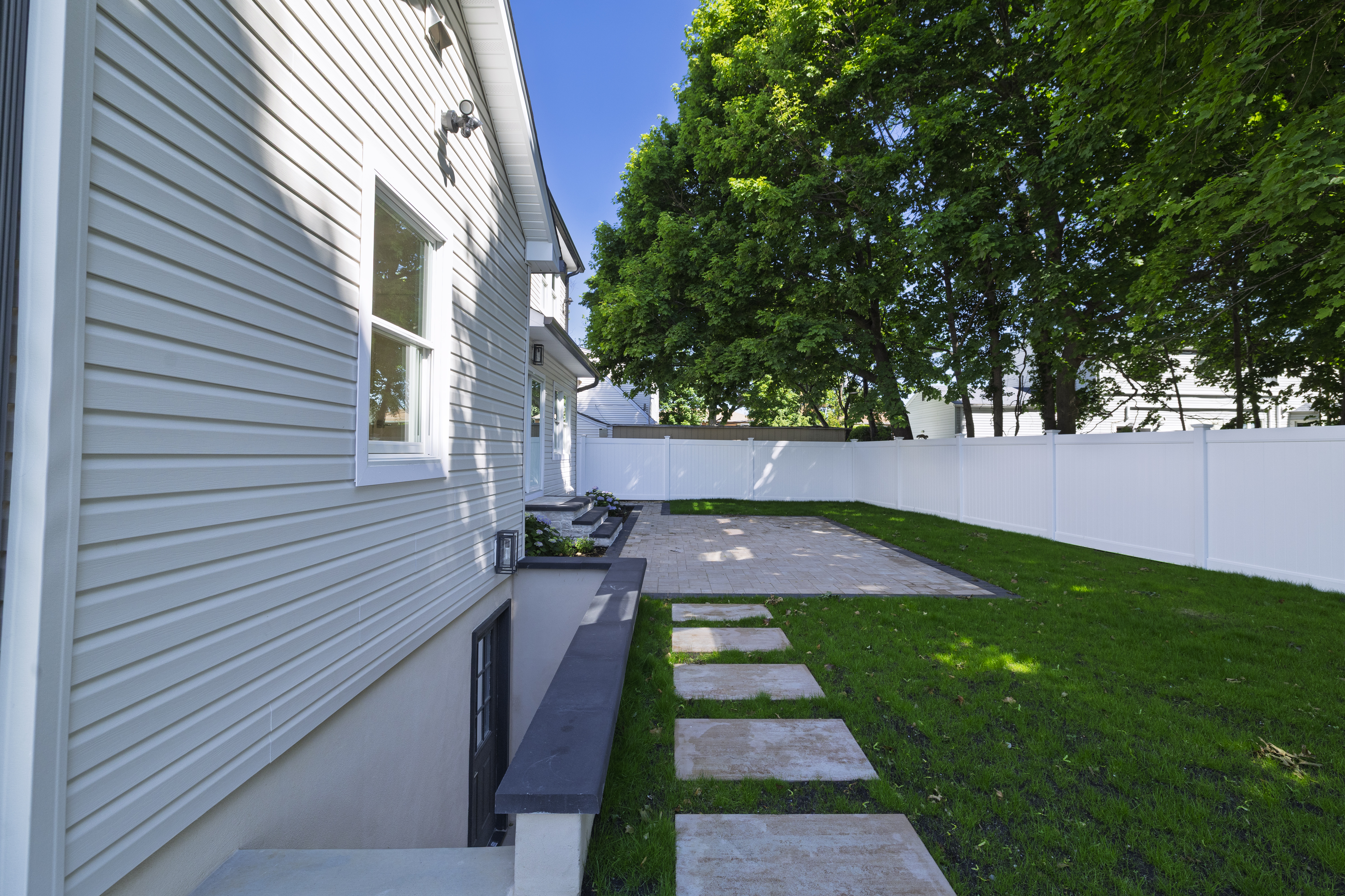  8 Van Cott Place, North Bellmore, NY, 11710 - 物件實景