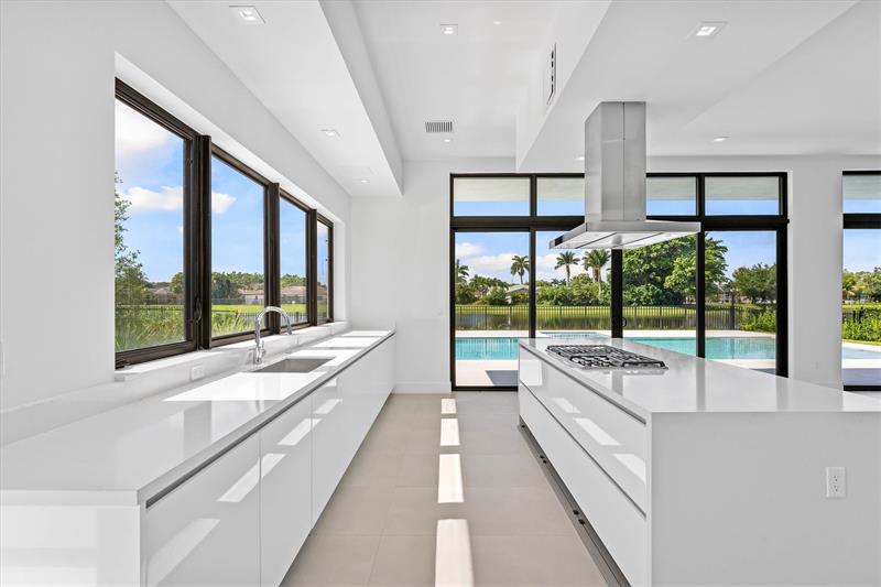 Weston, Florida, 33326, United States, 5 Bedrooms Bedrooms, ,10 BathroomsBathrooms,Residential,For Sale,1925286