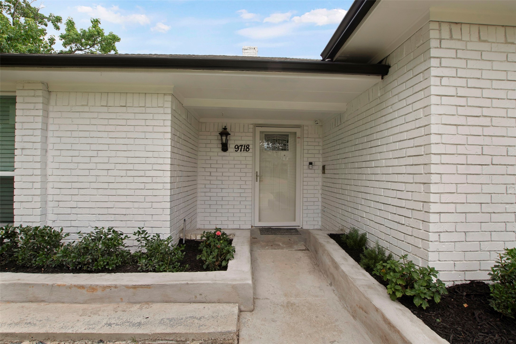 Dallas, Texas, 75243, United States, 5 Bedrooms Bedrooms, ,3 BathroomsBathrooms,Residential,For Sale,1847353