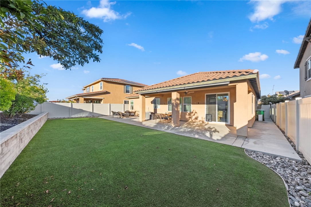 Murrieta, California, 92563, United States, 3 Bedrooms Bedrooms, ,2 BathroomsBathrooms,Residential,For Sale,1987315