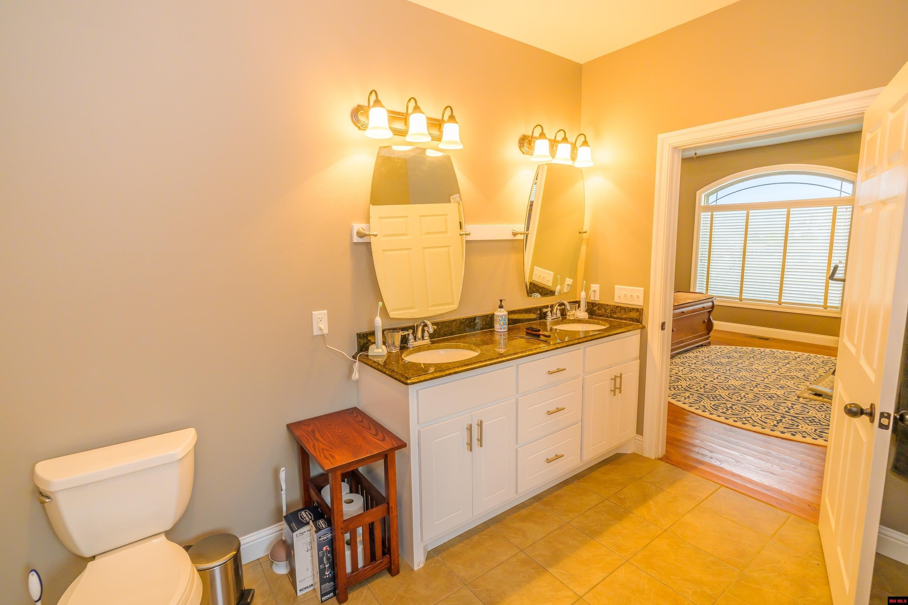Mountain Home, Arkansas, 72653, United States, 3 Bedrooms Bedrooms, ,2 BathroomsBathrooms,Residential,For Sale,2033184