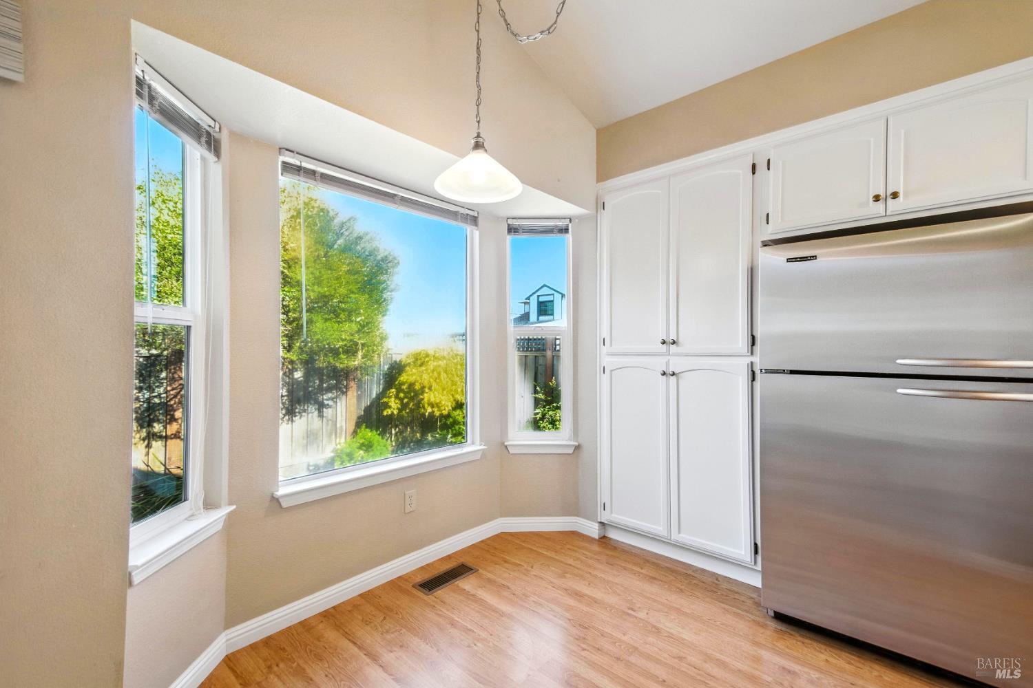 Santa Rosa, California, 95403, United States, 4 Bedrooms Bedrooms, ,2 BathroomsBathrooms,Residential,For Sale,1932989