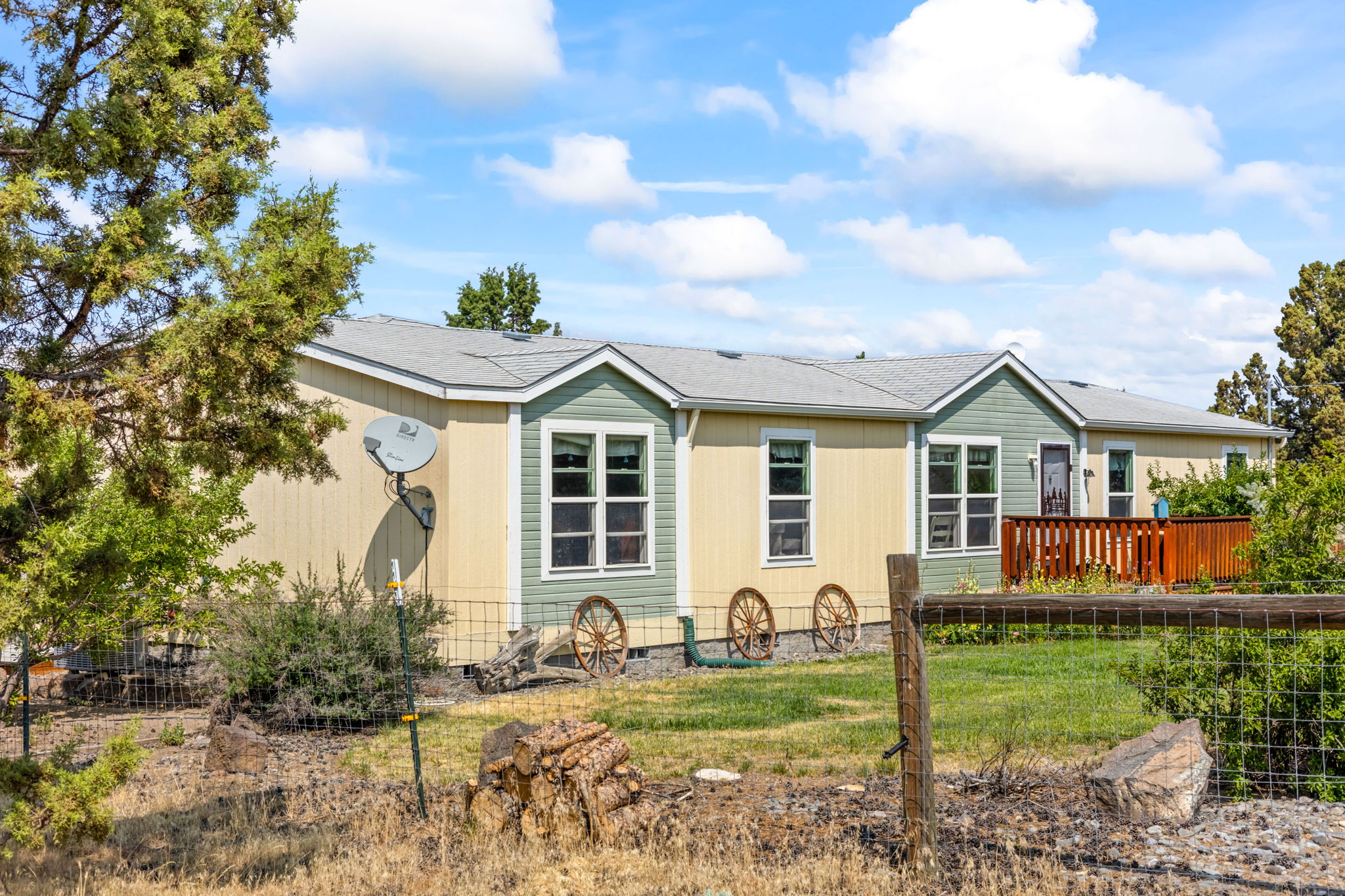 Prineville, Oregon, 97754, United States, 4 Bedrooms Bedrooms, ,2 BathroomsBathrooms,Residential,For Sale,1919985