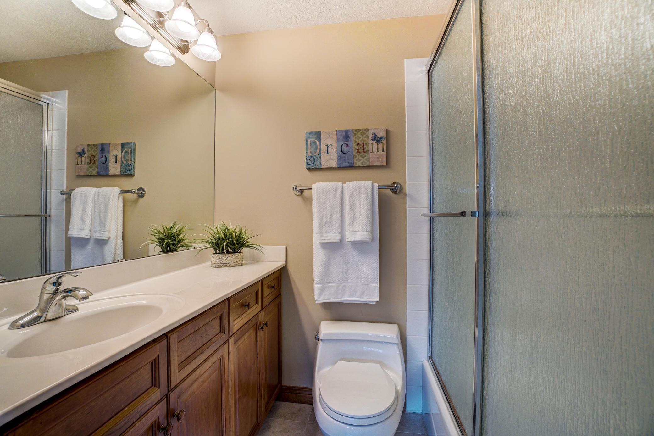 Woodbury, Minnesota, 55129, United States, 5 Bedrooms Bedrooms, ,5 BathroomsBathrooms,Residential,For Sale,1989522